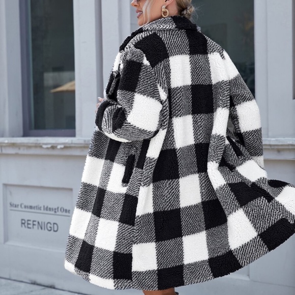 Cozy Black White Plaid Teddy Oversized Jacket Coat - Picture 7 of 9